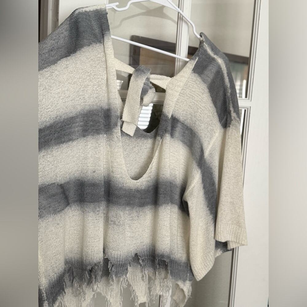 POL Striped Gray and Cream Women's Sweater large oversized - Picture 7 of 9